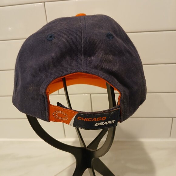 Chicago Bears Kid's Hat, Signed By Alex Brown, 2002-2009 - Picture 4 of 5